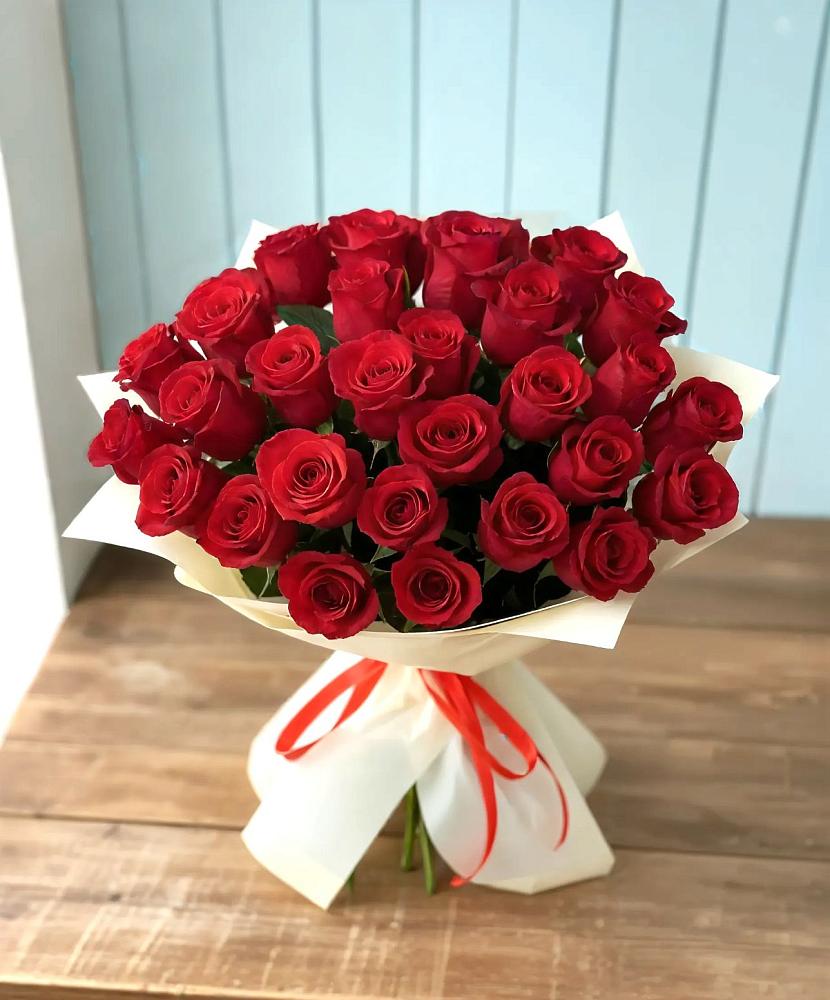 Букет 29 Красных роз в Новокумском