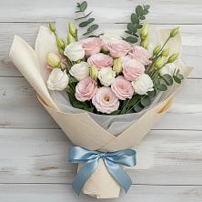 Букет цветов из:  Лизиантусы в Новокумском