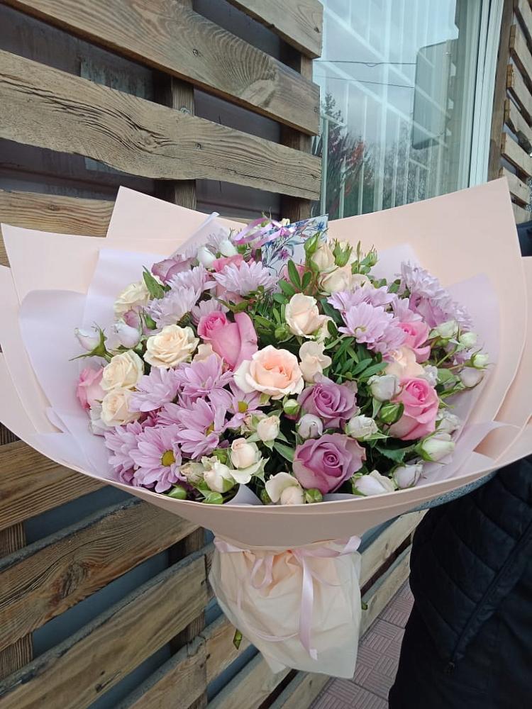 Букет цветов из: Розы и Хризантемы в Новокумском