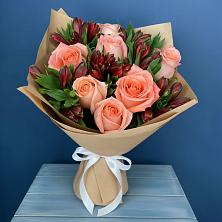 Букет цветов из:  Розы и Альстромерии в Новокумском