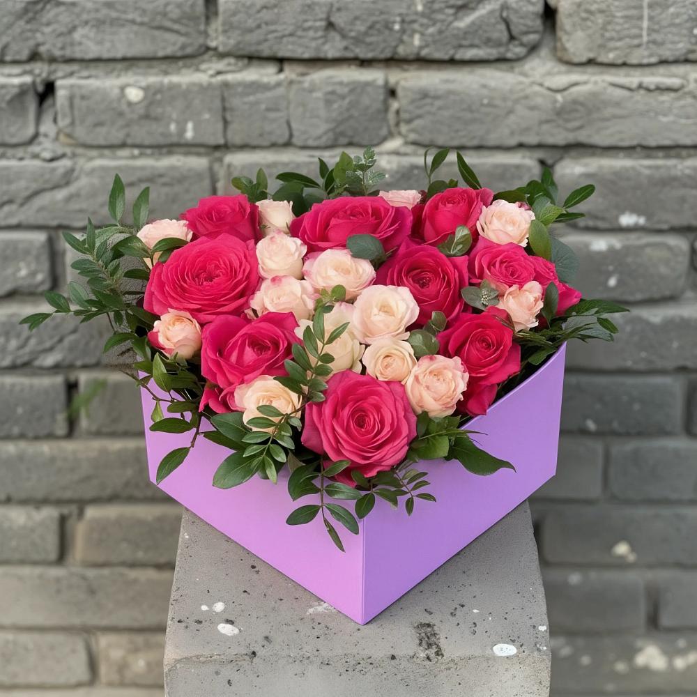 Цветочная композиция из Розы в коробке в Новокумском