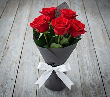 Букет 5 Красных роз Эдлесс Лав #REPLACE_PRED# Новокумском
