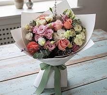 Букет цветов из:  Розы, Лизиантусы и Гвоздики в Новокумском