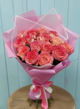 Букет 15 Розовых роз Равель в Новокумском