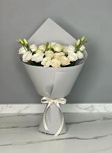 Букет цветов из:  Розы и Лизиантусы в Новокумском